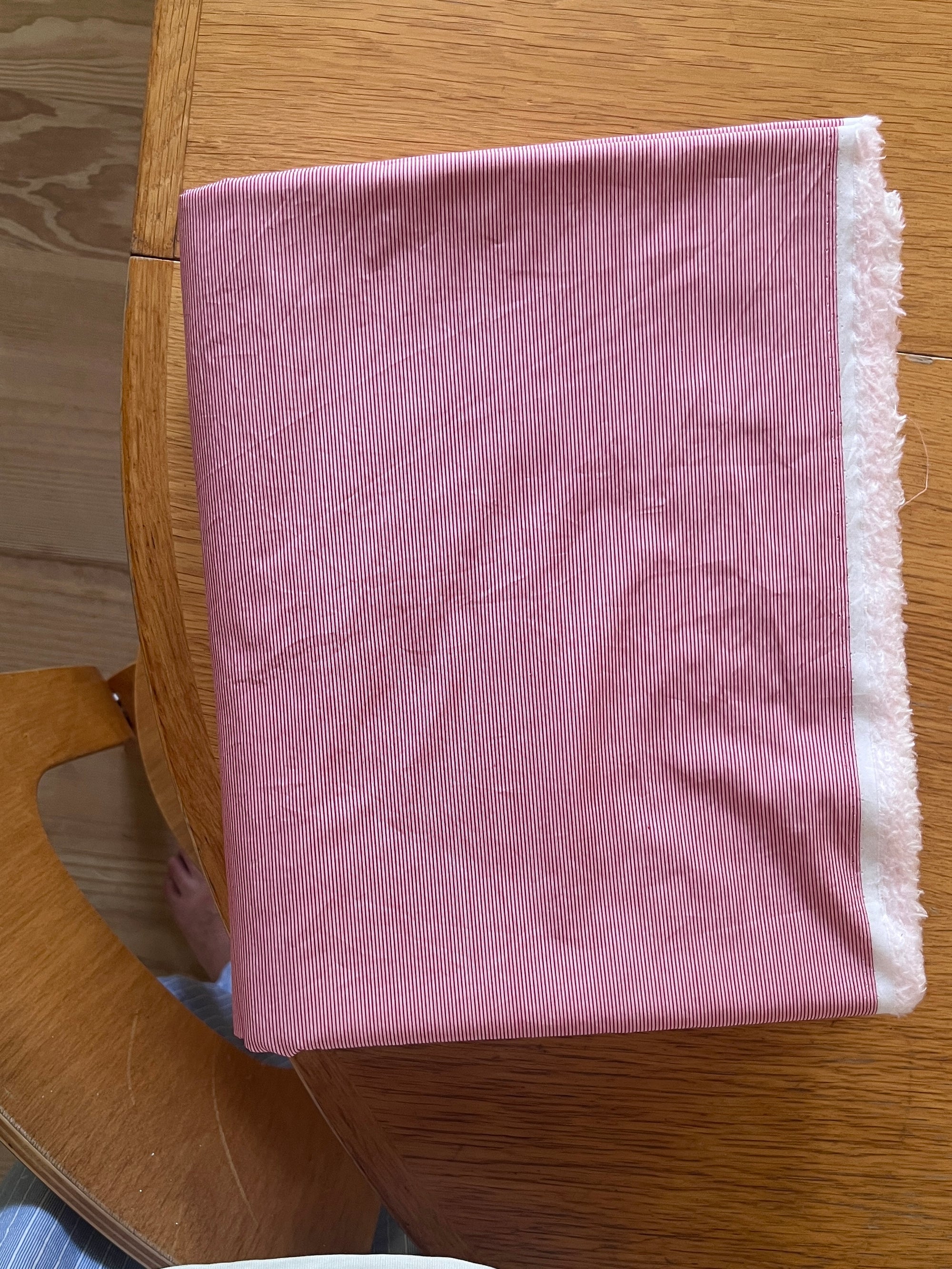 Deadstock Cotton - Red Thin Stripe - Cut 5 m.