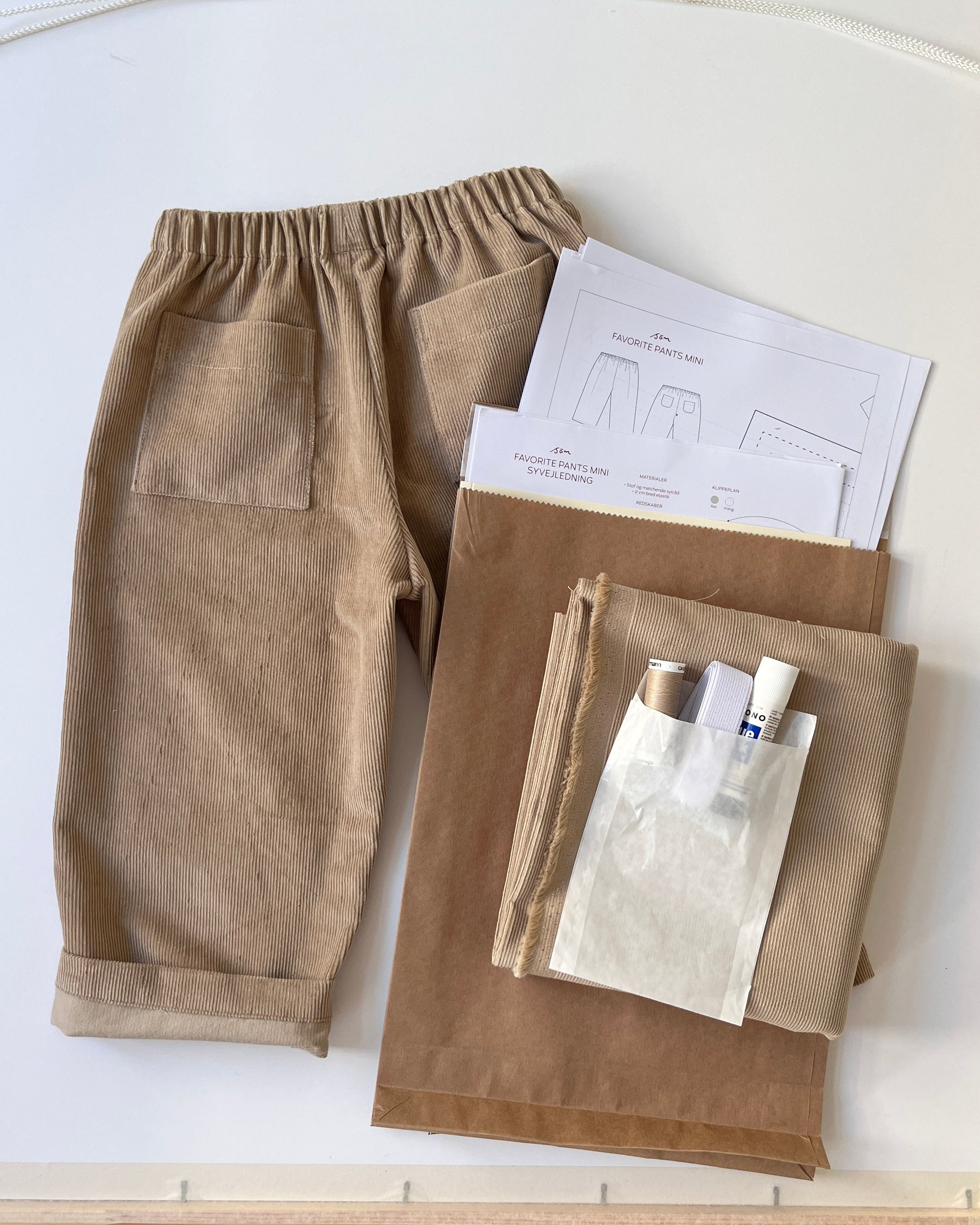 Favorite Pants Mini Sewing Kit: Cotton Corduroy Sand Dune+Printed Pattern(DK)+Supplies